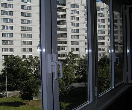 установка пластиковых окон на балконе Истра
